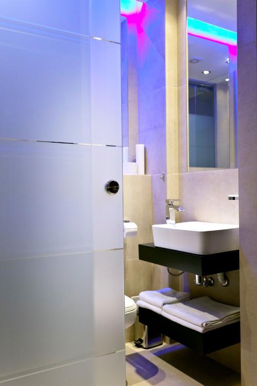 Nu Hotel Лодзь Екстер'єр фото